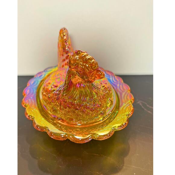 Mosser Marigold Carnival Hen on Nest - GLOWS - Picture 6 of 11